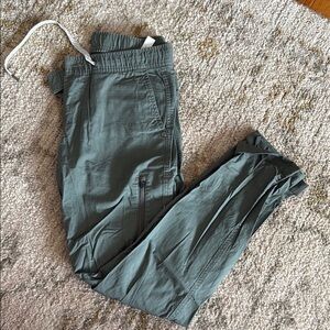 Women’s Green Vuori Hiking Pants